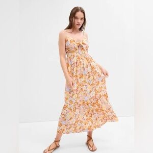 GAP - Tie Front Tiered Maxi Dress in Multi-floral. Size Large
